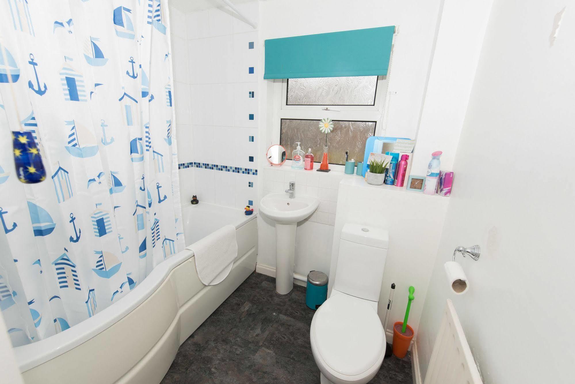 Very Central Location- Free Parking - 2 Bedrooms Belfast Exteriér fotografie